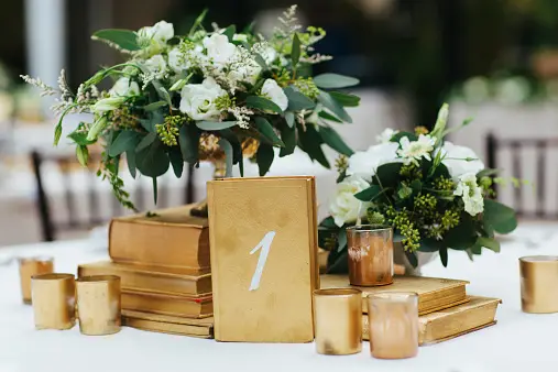 Read more about the article Incorporating Gold Accents in Your Wedding