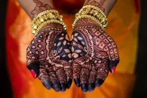 Read more about the article Tips and Tricks from Professional Henna Artist